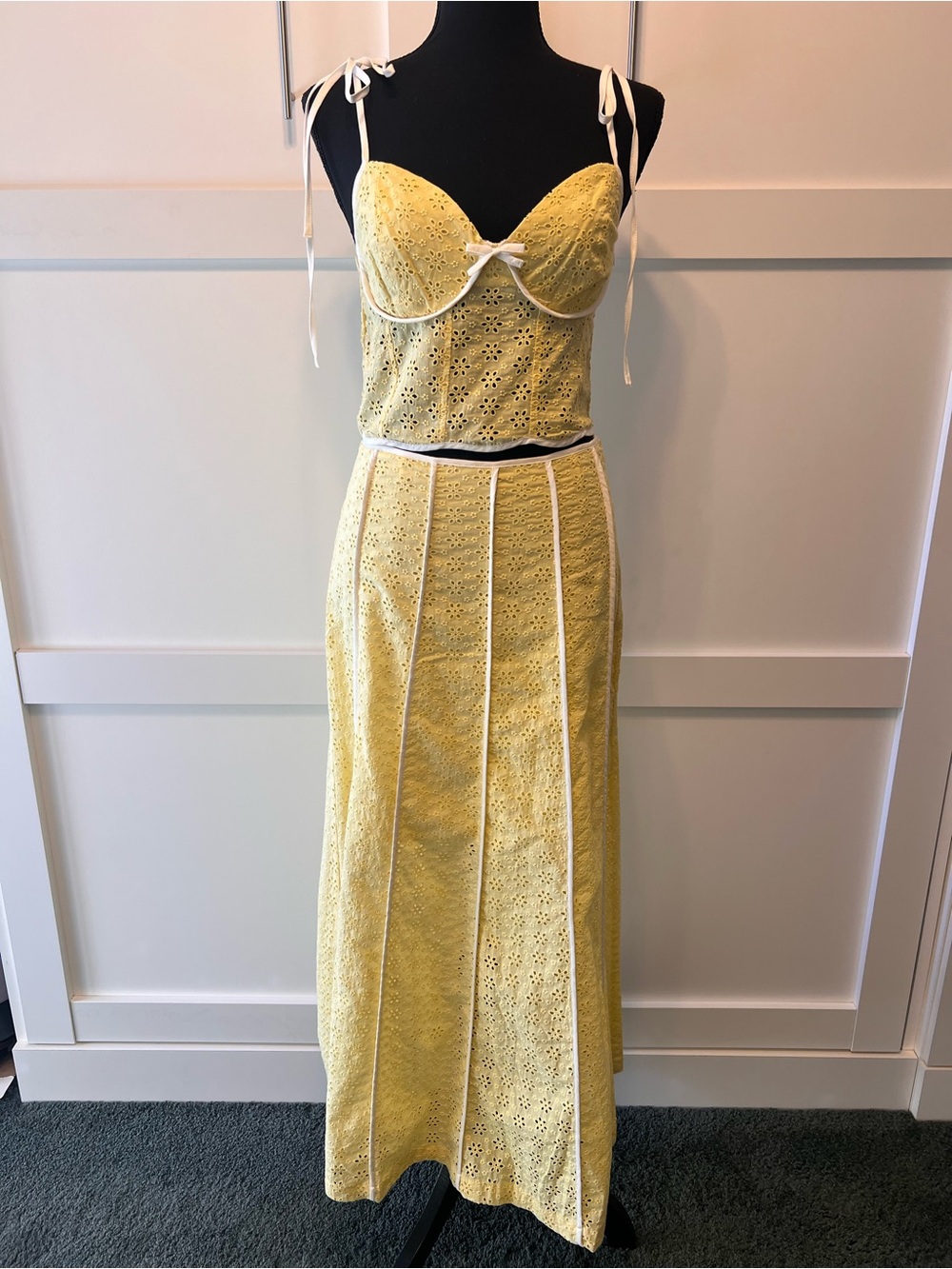 Illa Illa NWT Gwen Eyelet Maxi Skirt & Sleeveless Corset-Style Top Set Size S/M